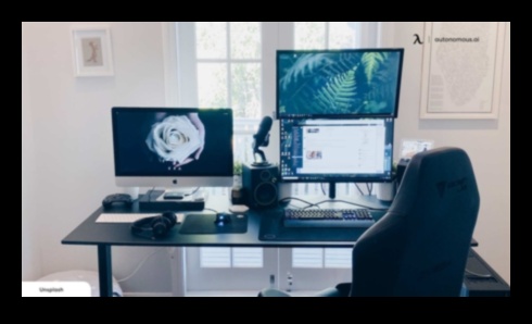 טכנולוגיה פוגשת מסורת: מסכים בהשראה קלאסית עם תכונות מודרניות