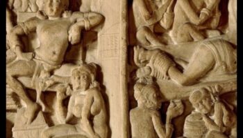 אבנים וסיפורים: האומנות הנרטיבית של הפיסול של ימי הביניים