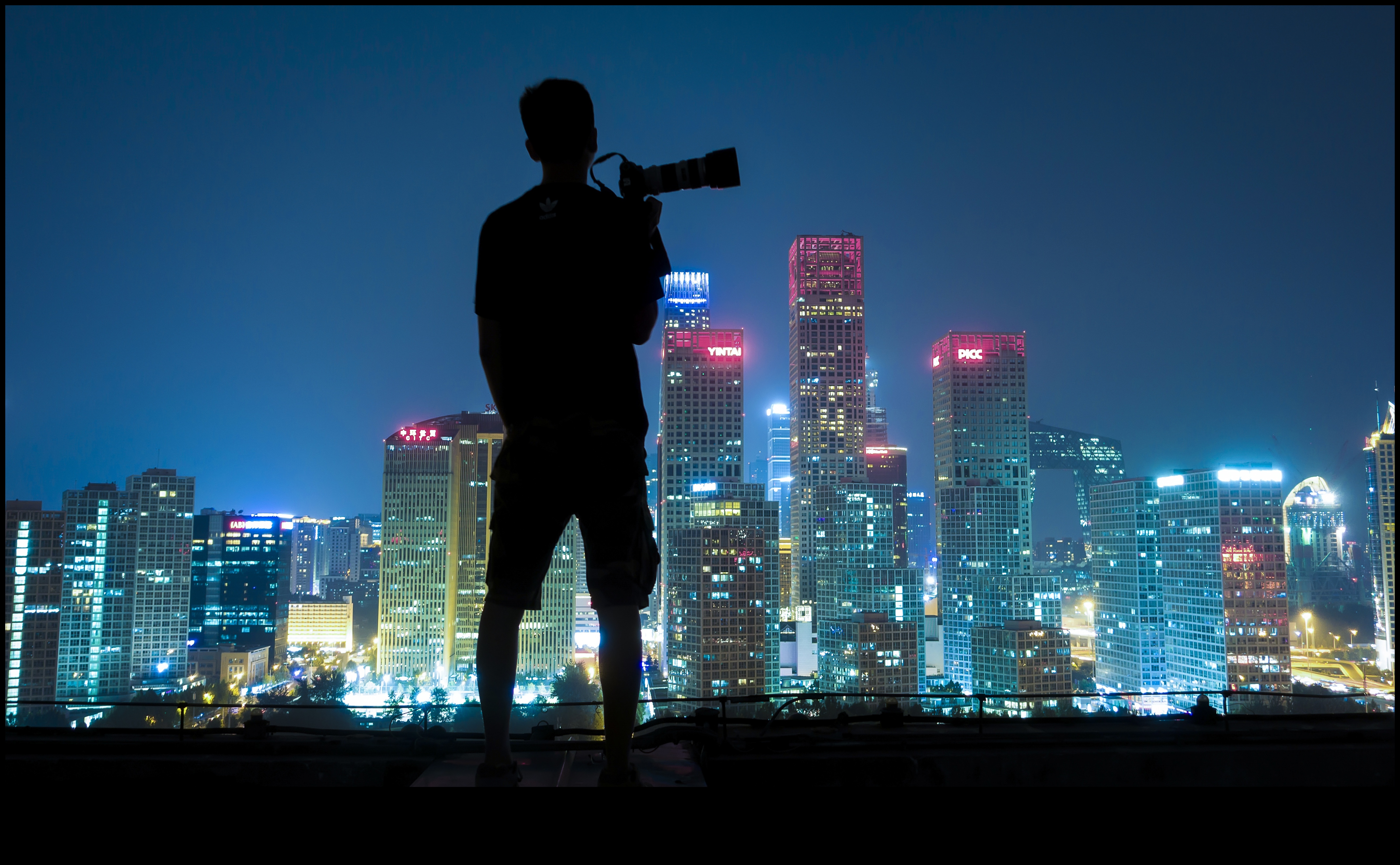 אגדות בתאורה נמוכה: מצלמות עם ביצועים יוצאי דופן בתאורה נמוכה